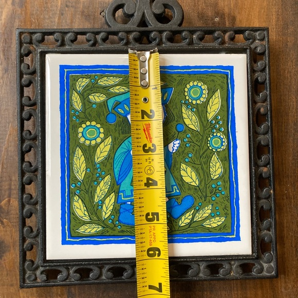 MCM Cast Iron Ceramic Tile Drummer Boy Retro Blues Greens 12x8” Vintage Trivet - Picture 11 of 14